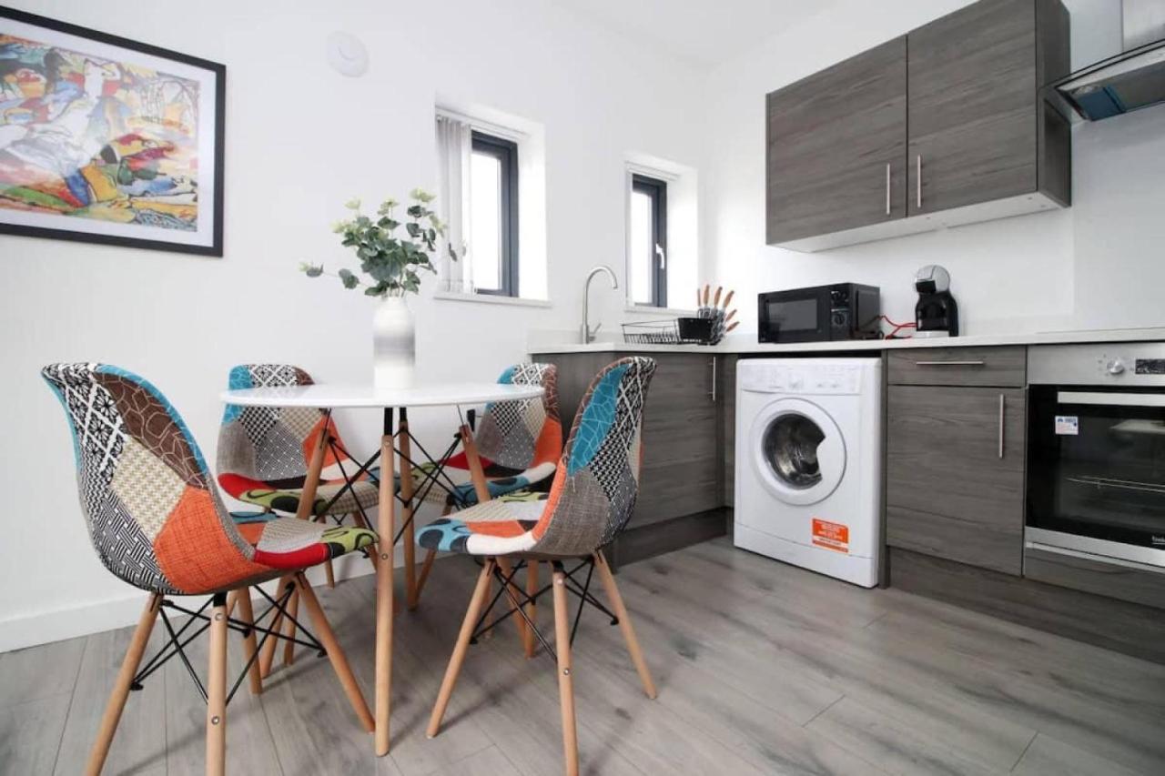 Flat In Cardiff City Centre ภายนอก รูปภาพ